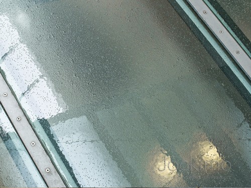 okc glassfloorbridge  closeglasstexture